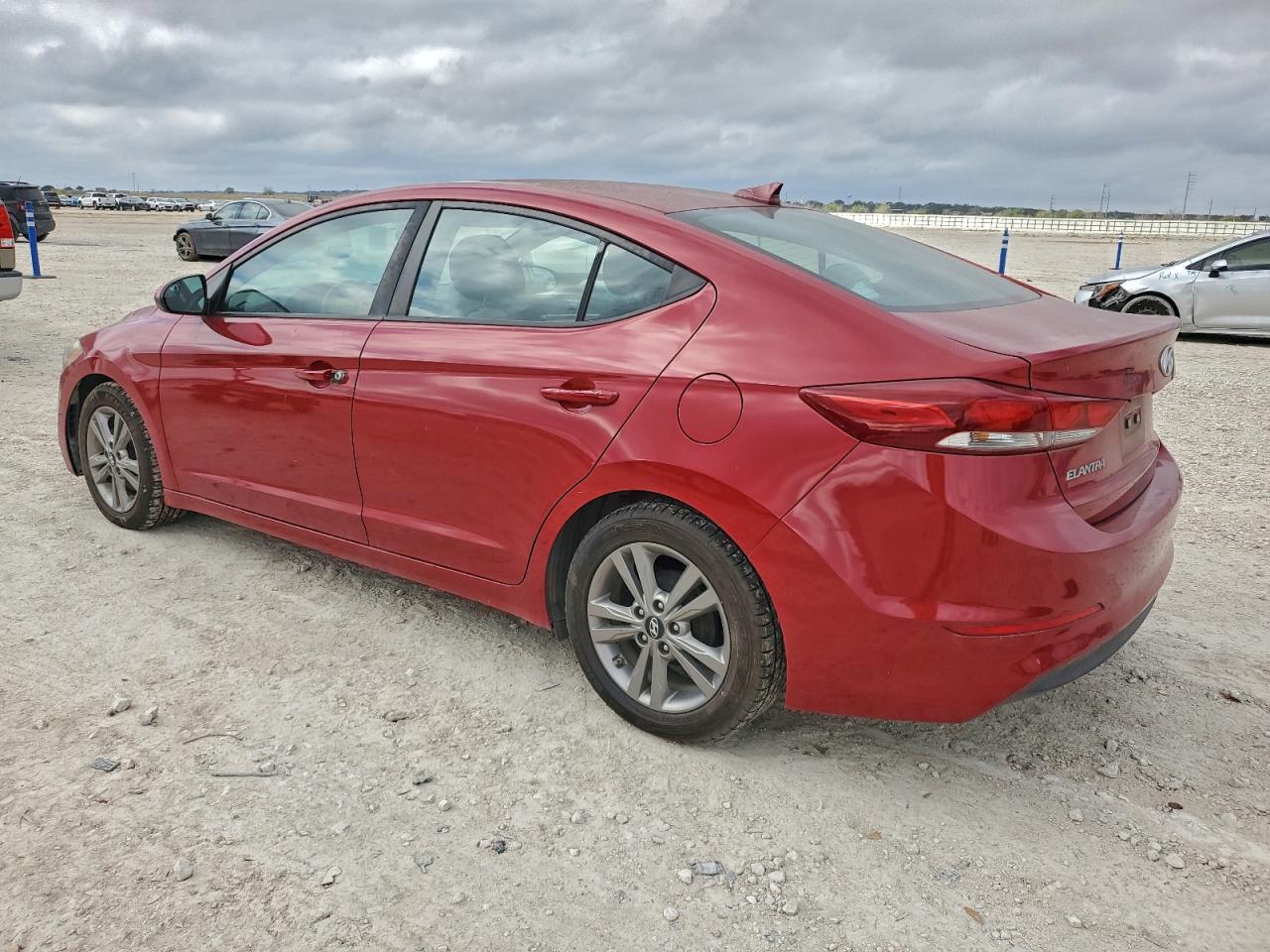 2017 HYUNDAI ELANTRA SE photo 2