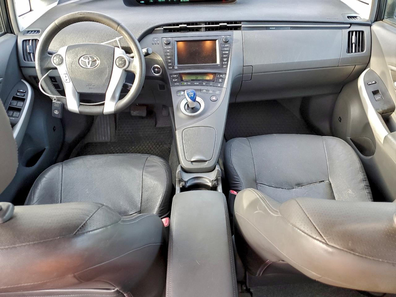 2011 TOYOTA PRIUS photo 8
