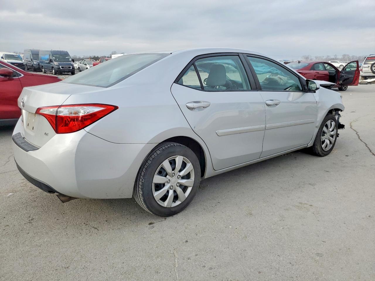 2014 TOYOTA COROLLA L photo 3