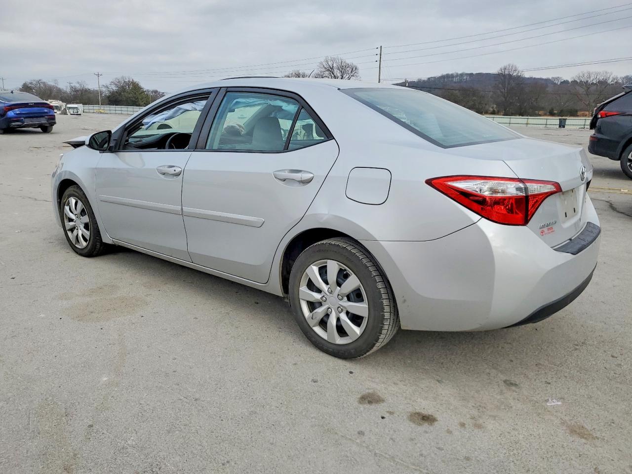 2014 TOYOTA COROLLA L photo 2