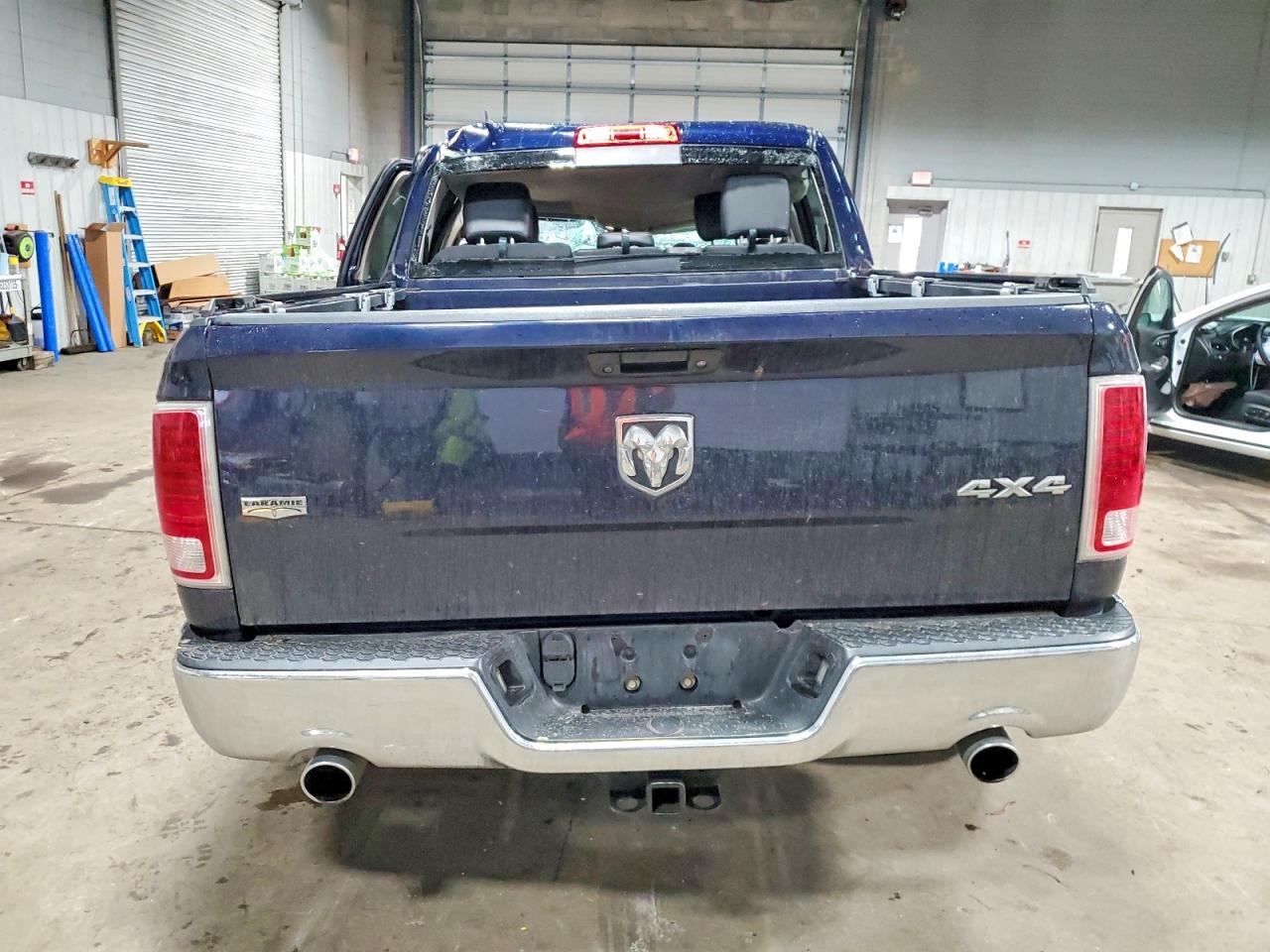 2016 RAM 1500 LARAMIE photo 6