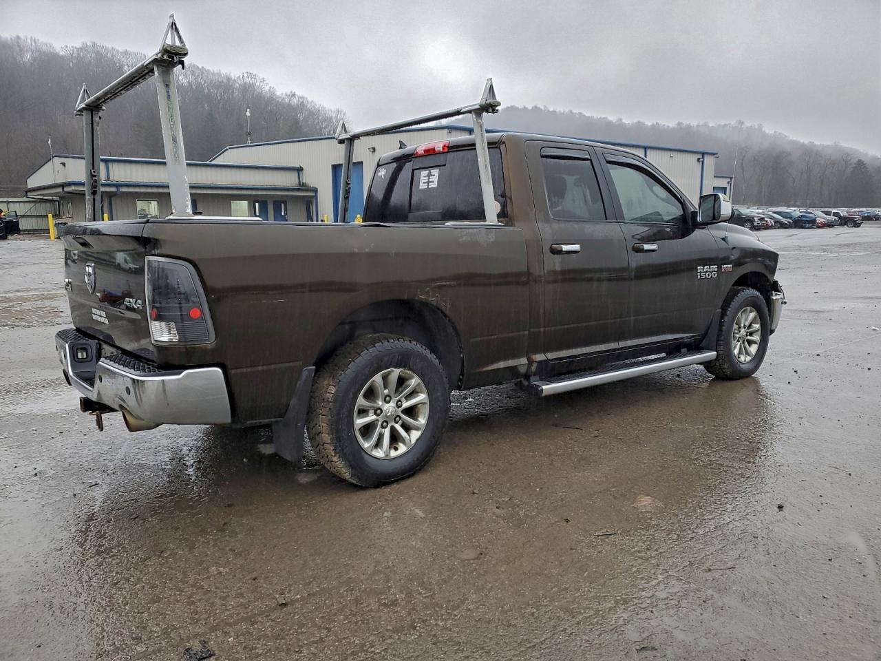 2013 RAM 1500 SLT photo 3