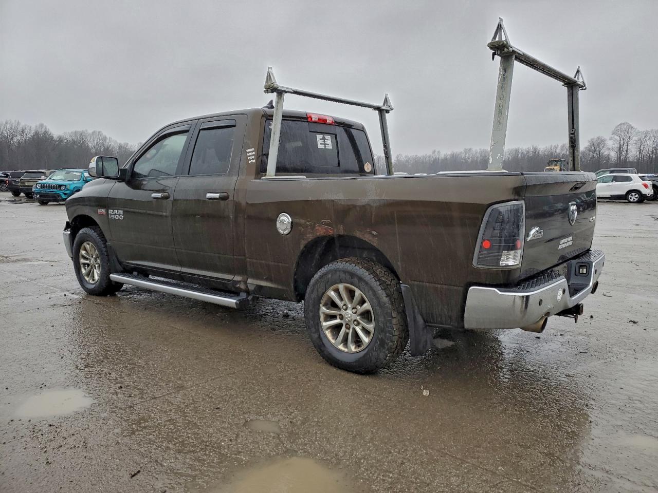 2013 RAM 1500 SLT photo 2