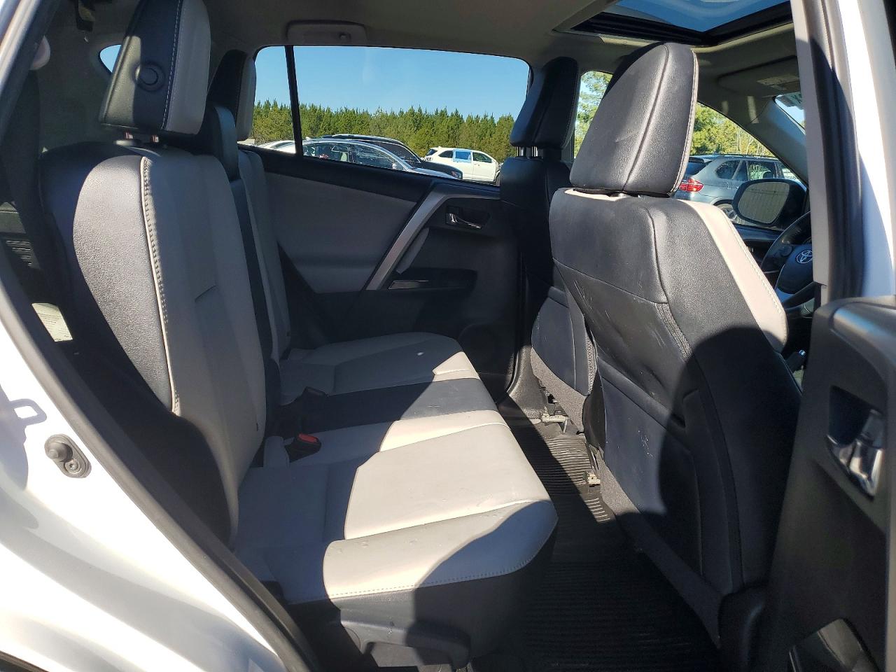2017 TOYOTA RAV4 LIMITED photo 10