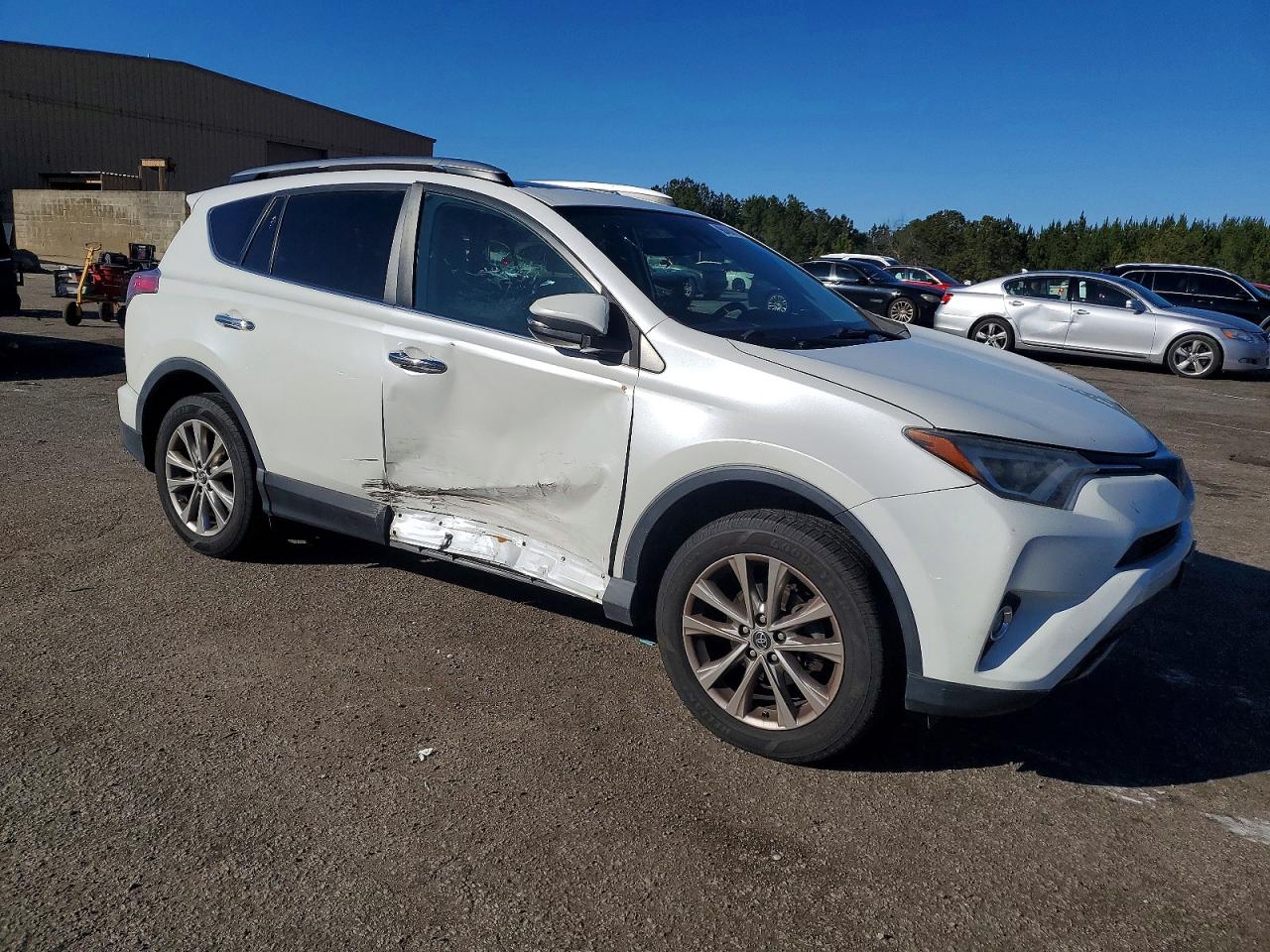 2017 TOYOTA RAV4 LIMITED photo 4