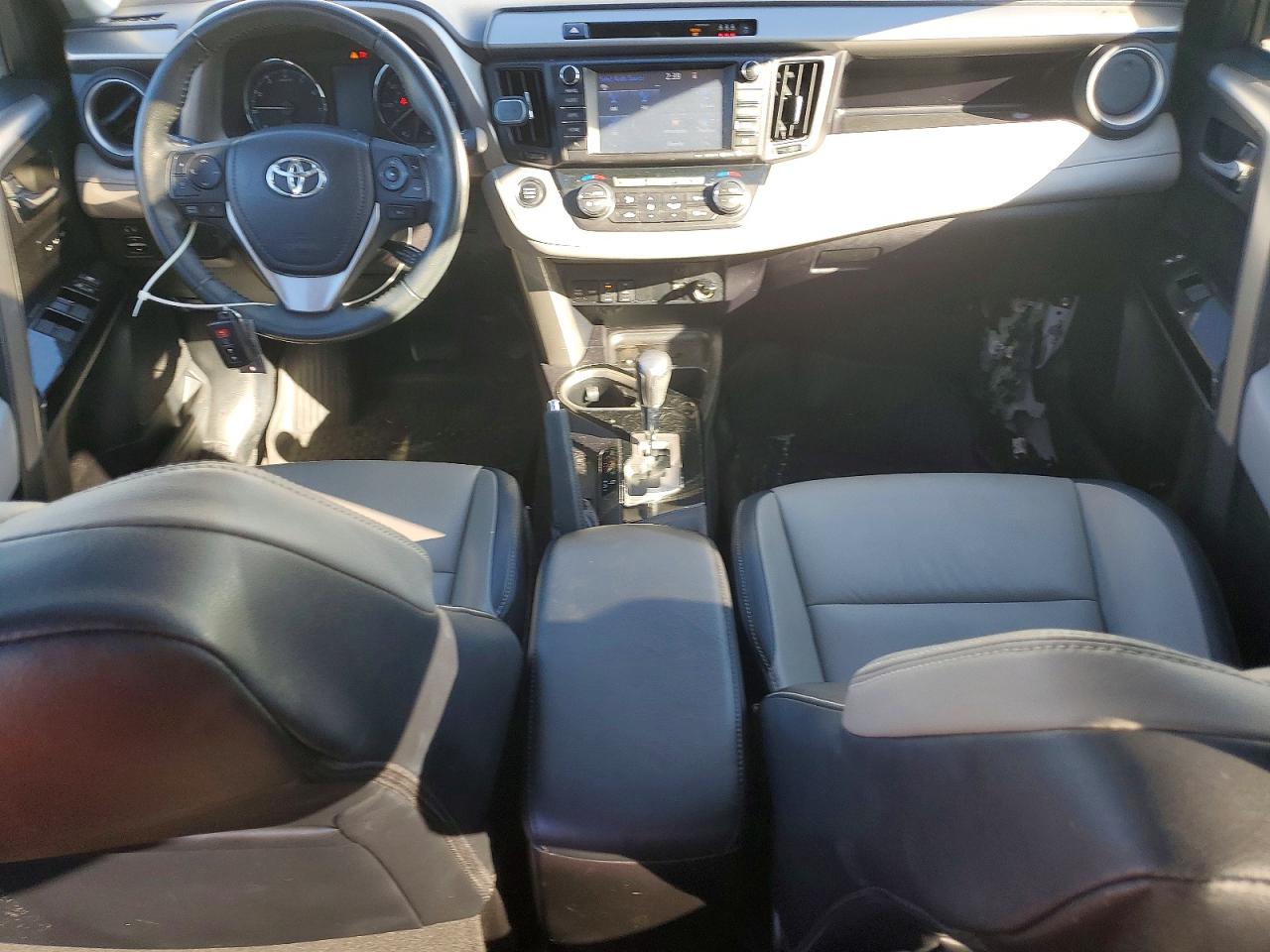 2017 TOYOTA RAV4 LIMITED photo 8