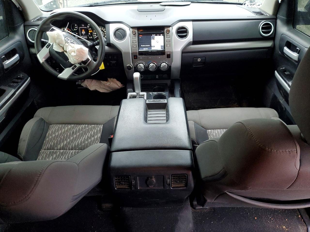 2018 TOYOTA TUNDRA CREWMAX SR5 photo 8