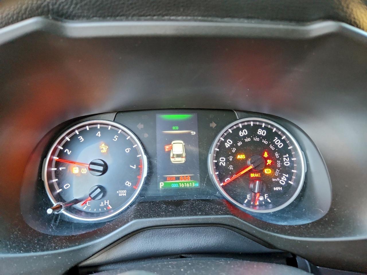 2019 TOYOTA RAV4 LE photo 9