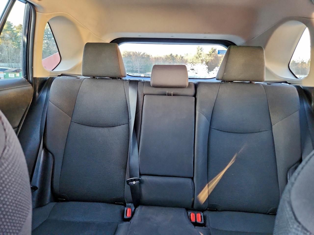 2019 TOYOTA RAV4 LE photo 10