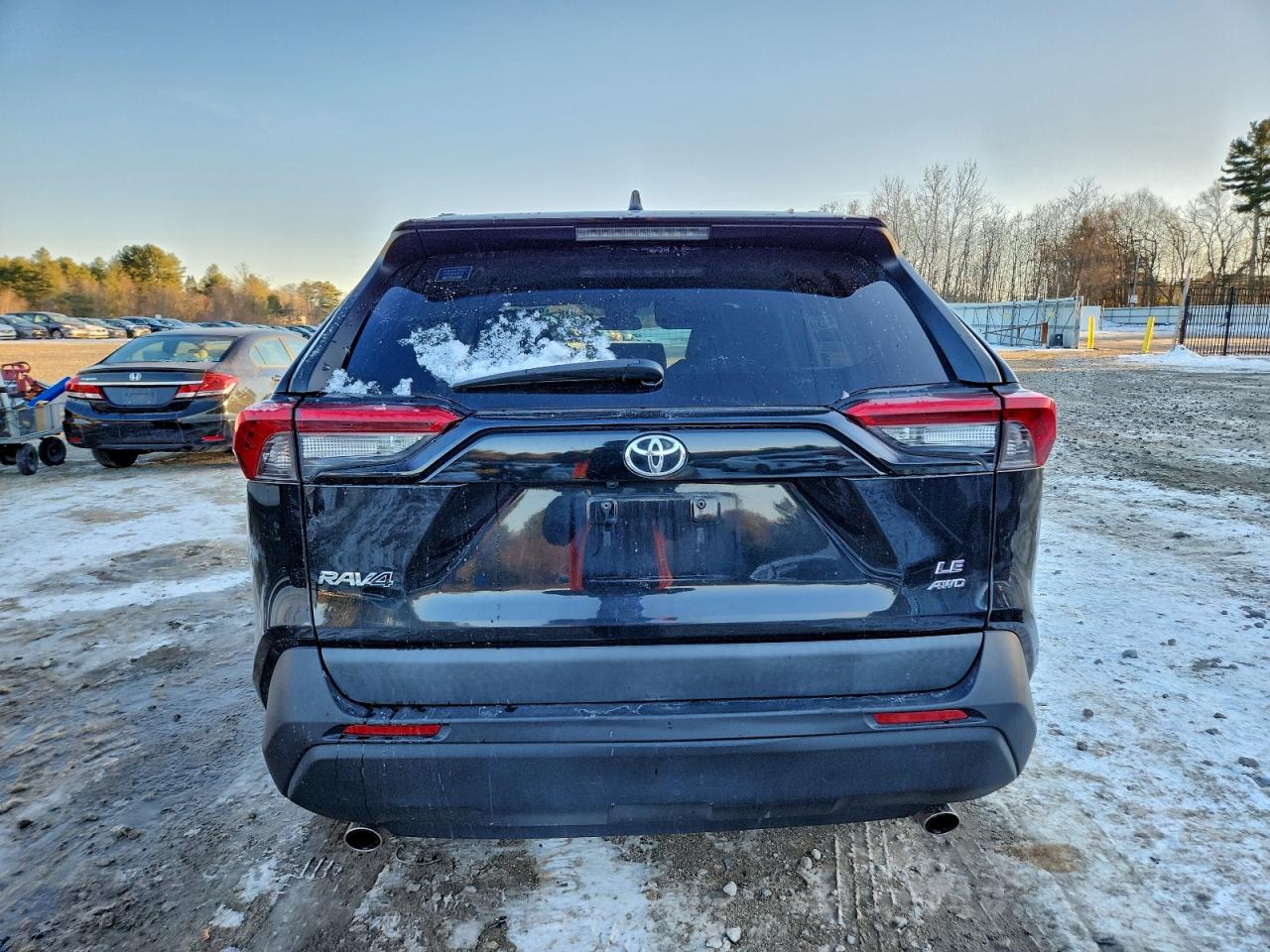 2019 TOYOTA RAV4 LE photo 6