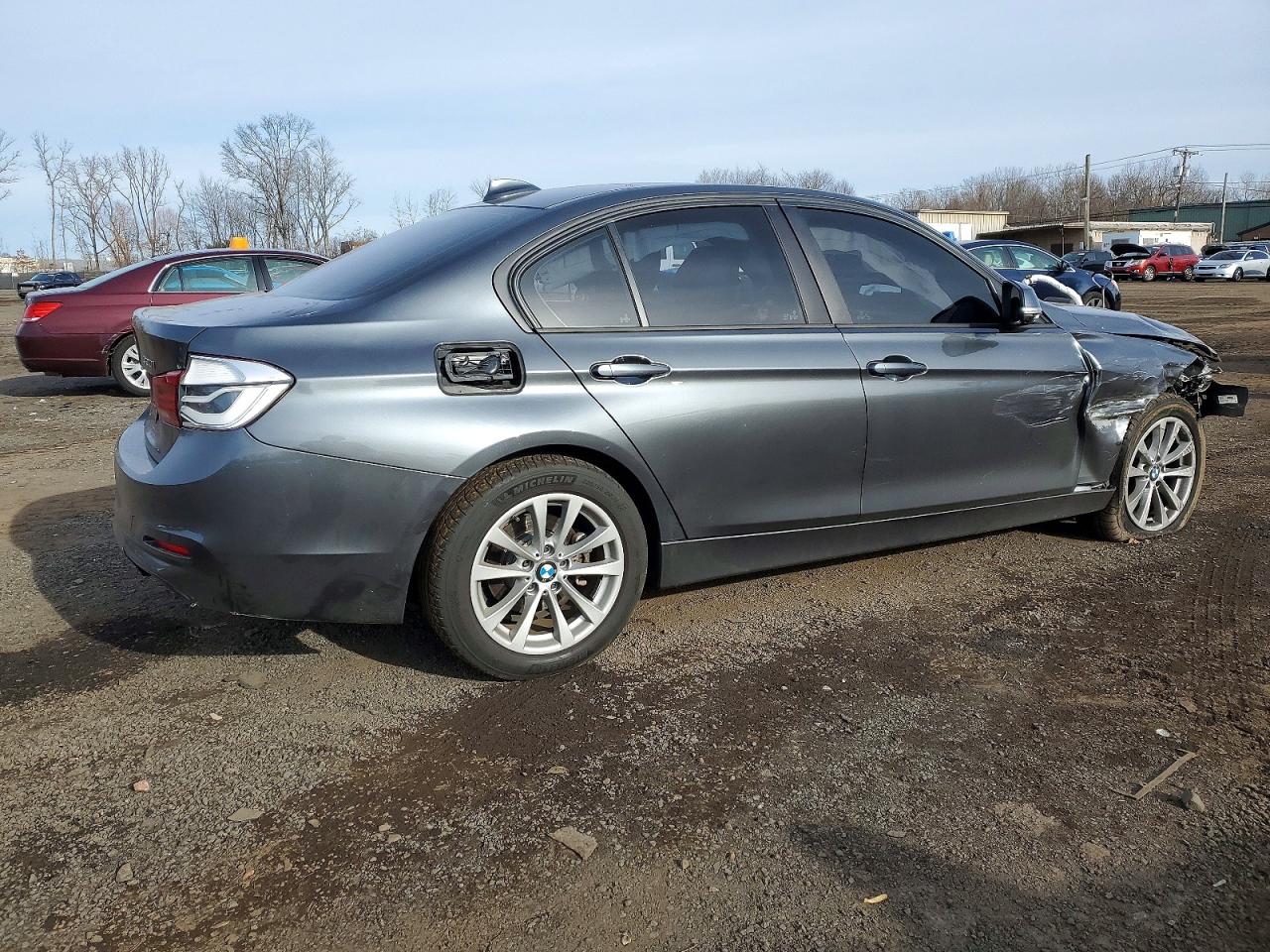 2018 BMW 320 XI photo 3
