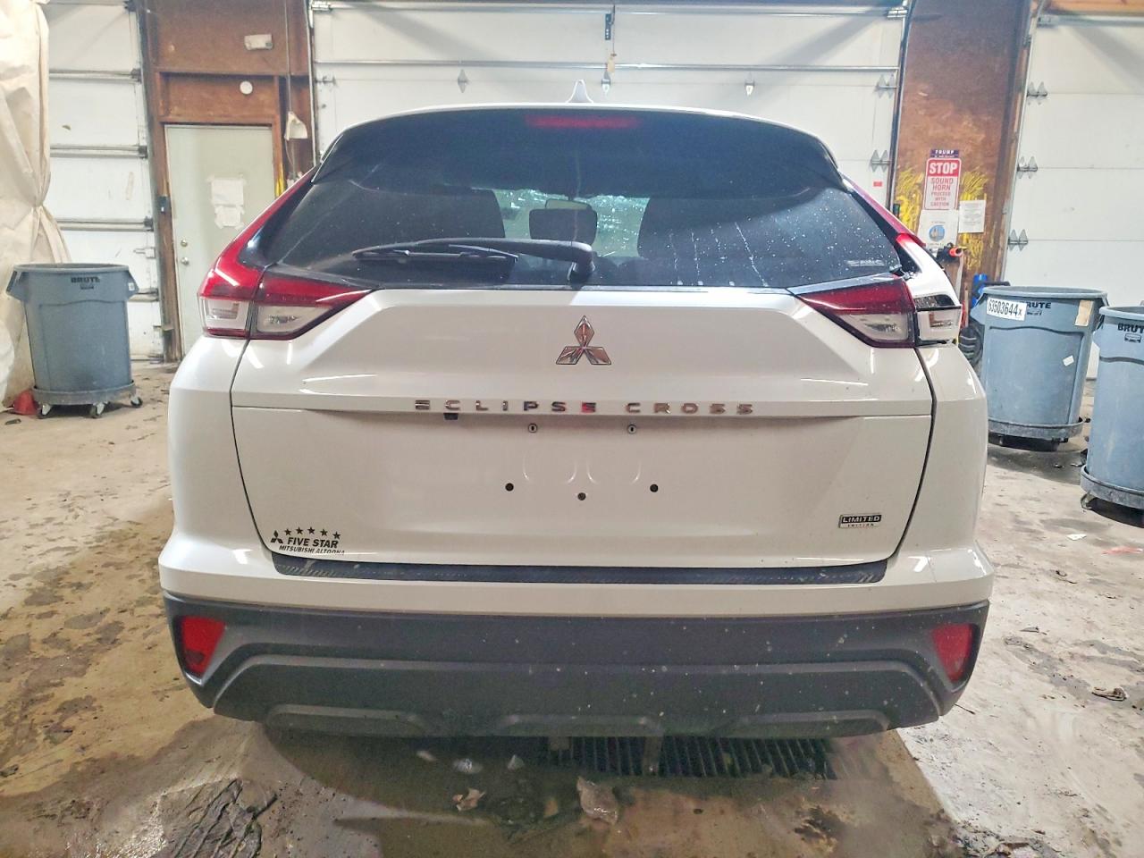 2022 MITSUBISHI ECLIPSE CROSS LE photo 6