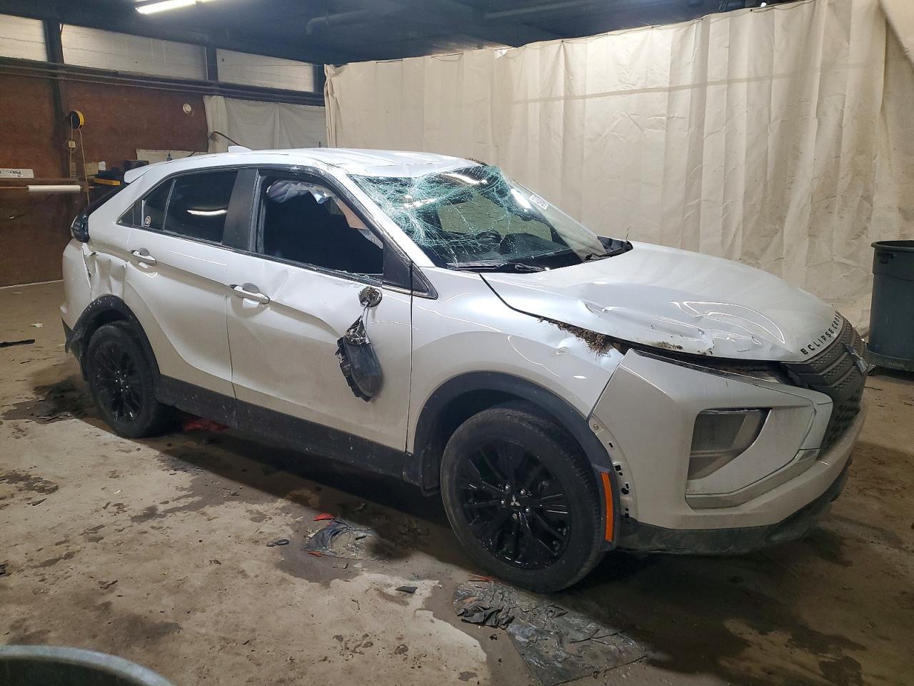 2022 MITSUBISHI ECLIPSE CROSS LE photo 4