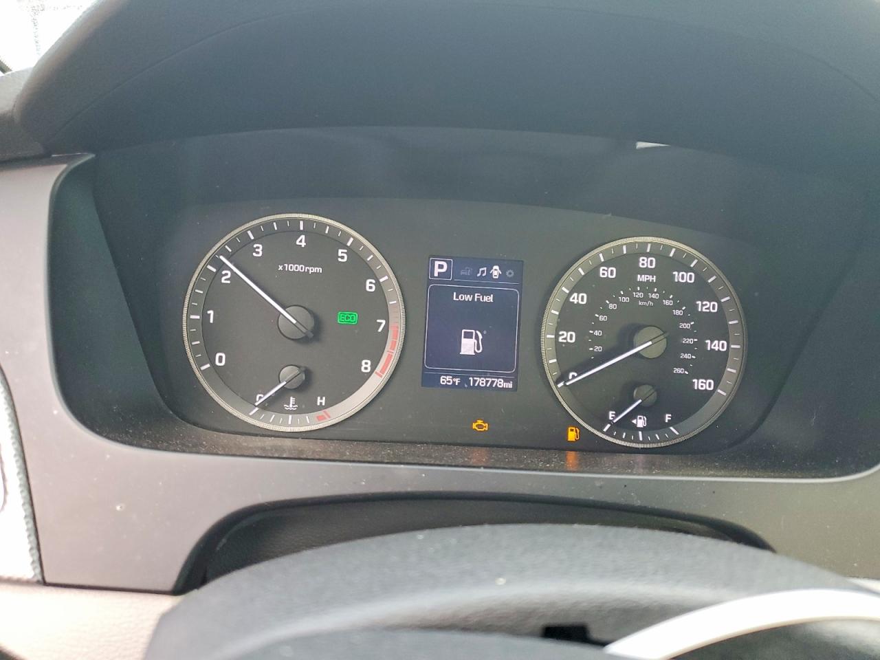 2016 HYUNDAI SONATA SE photo 9