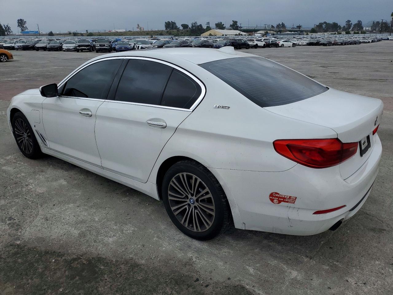 2018 BMW 530E photo 2