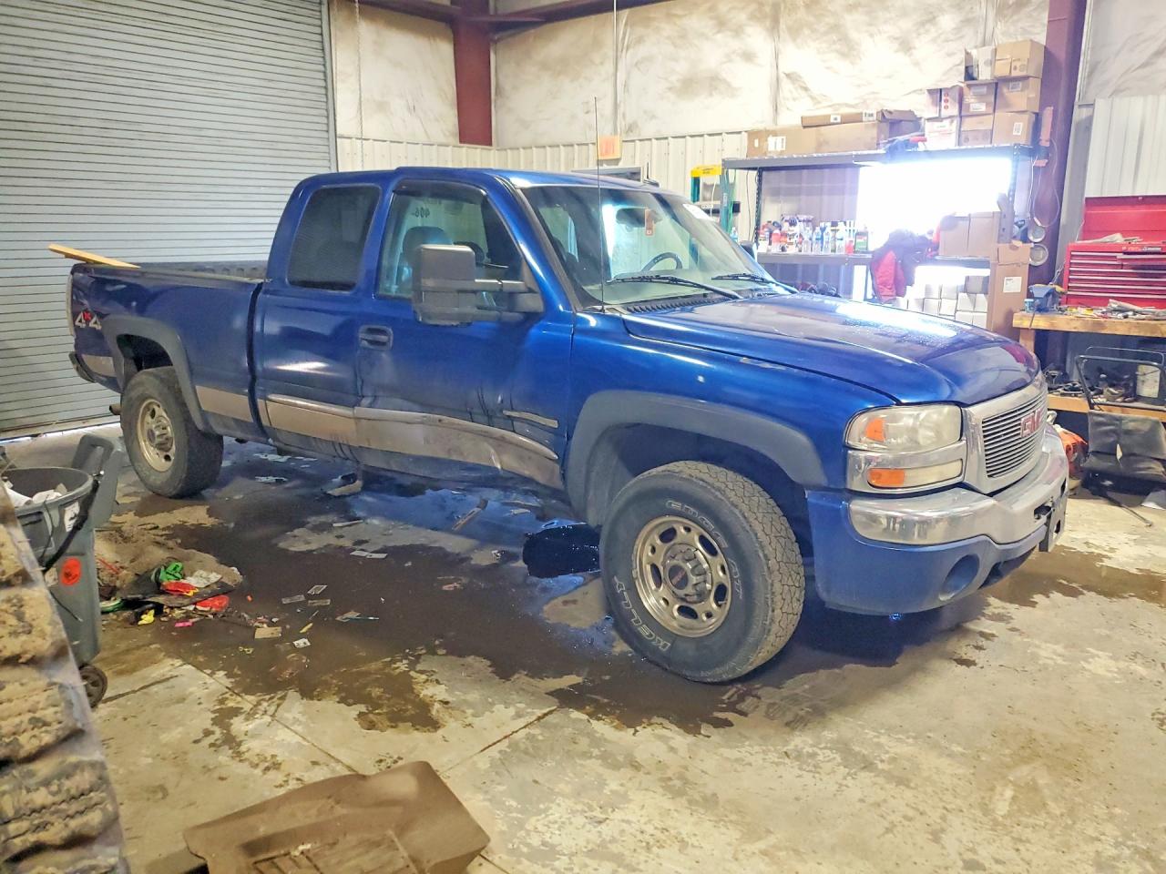 2003 GMC NEW SIERRA K2500 photo 4