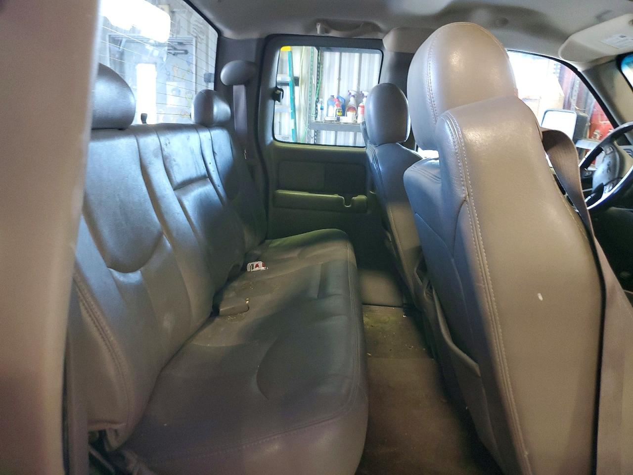 2003 GMC NEW SIERRA K2500 photo 10