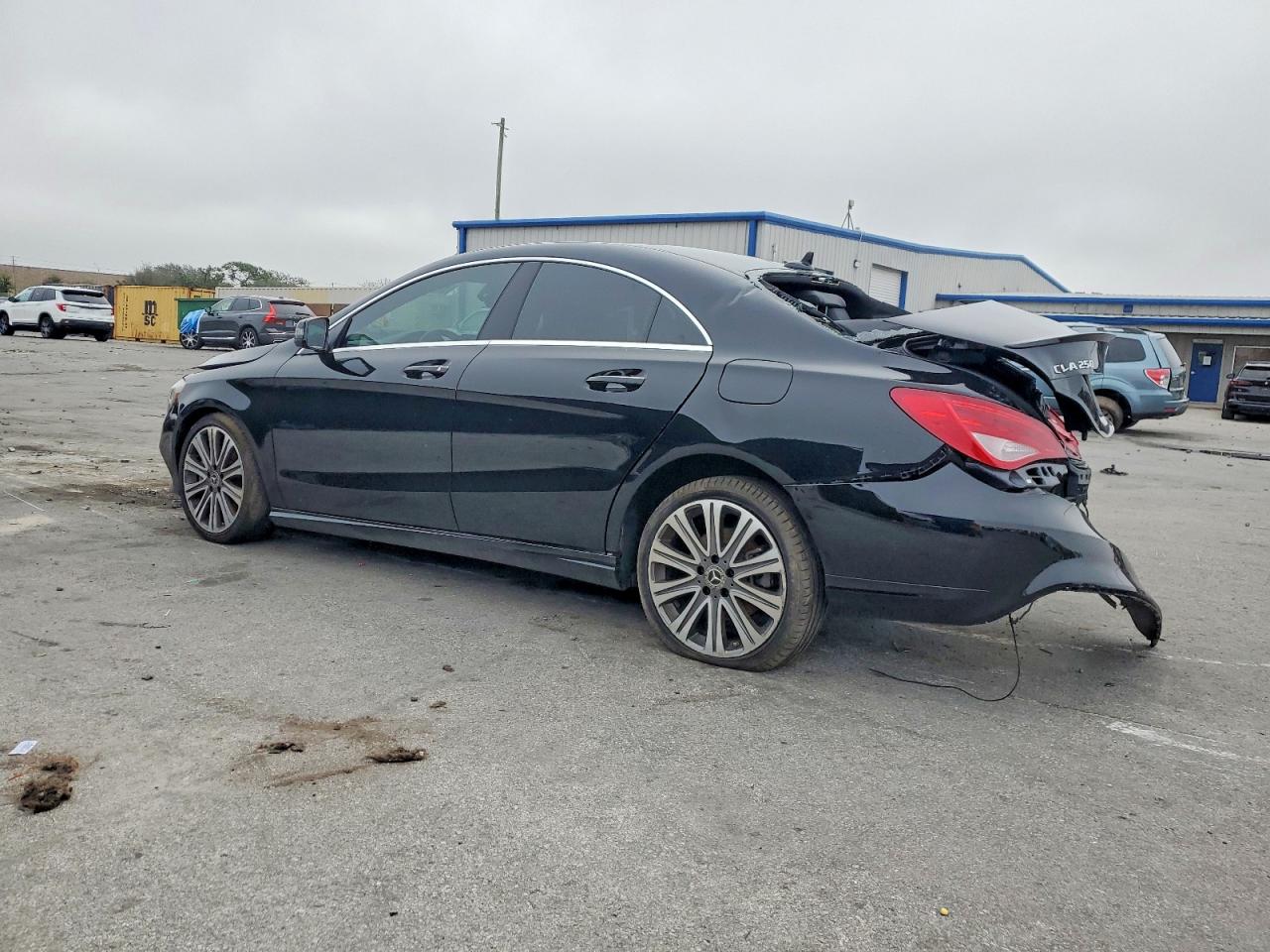 2018 MERCEDES-BENZ CLA 250 photo 2