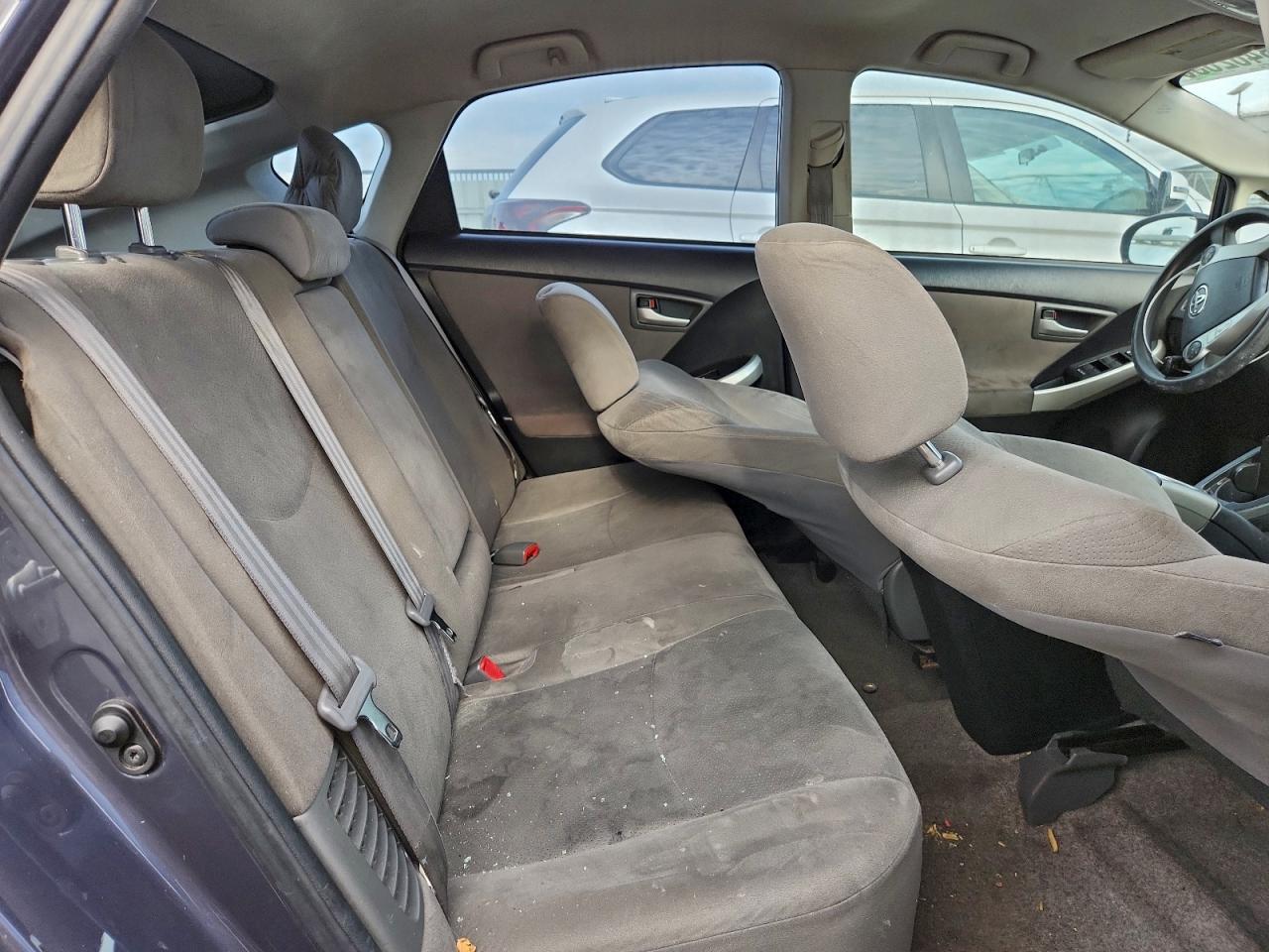 2014 TOYOTA PRIUS photo 10