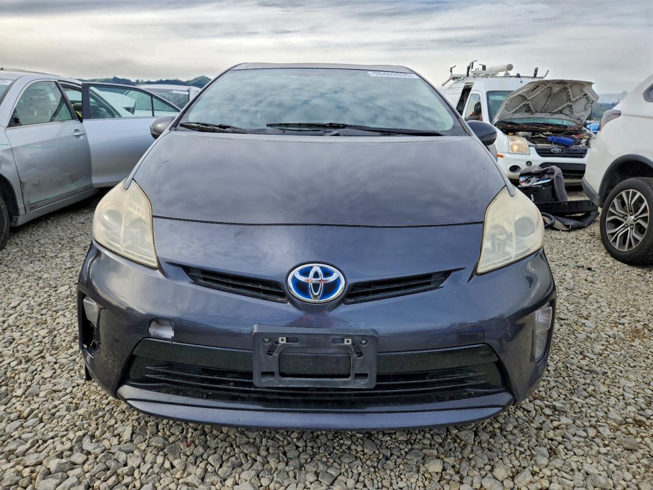 2014 TOYOTA PRIUS photo 5