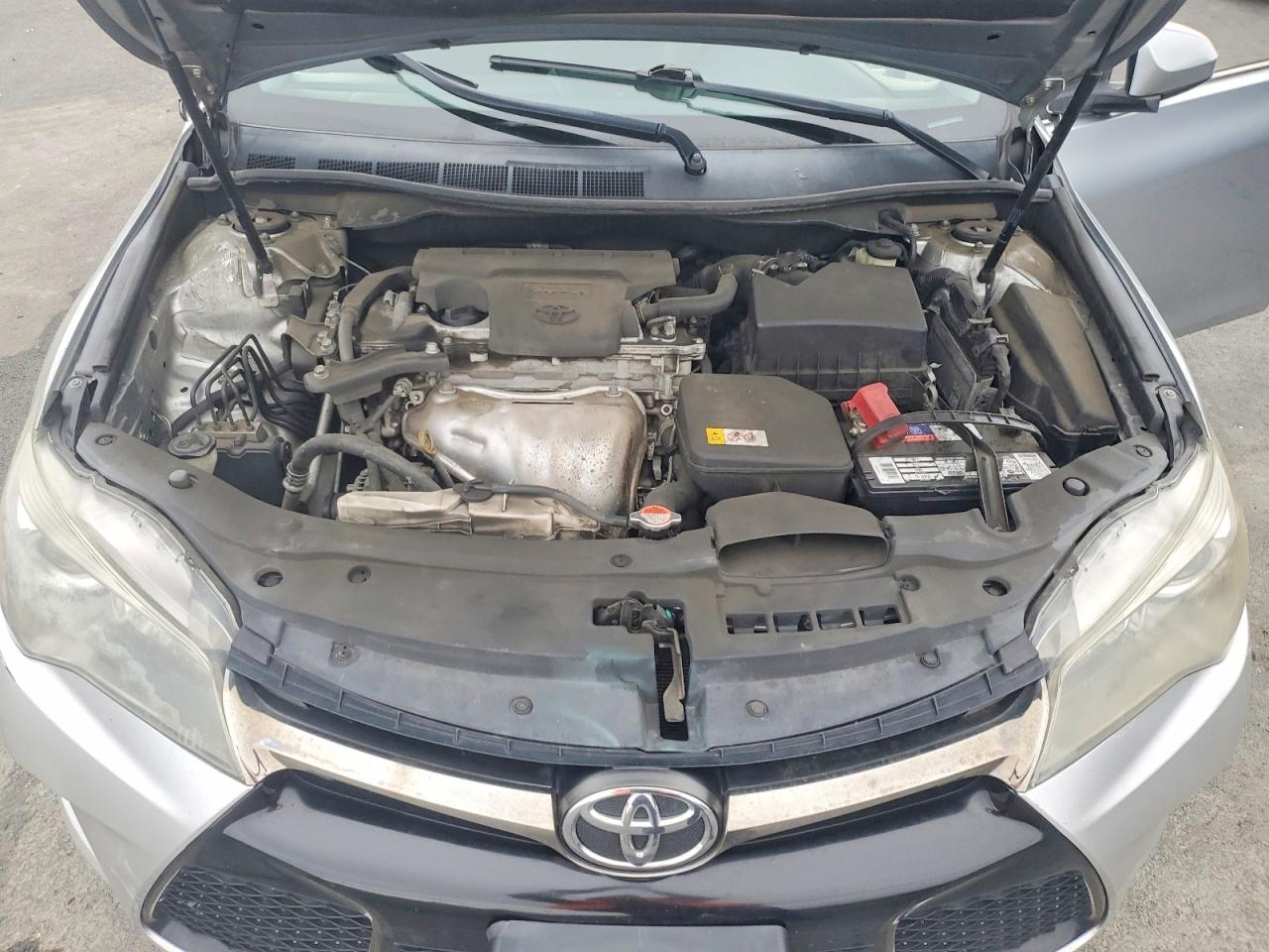 2016 TOYOTA CAMRY LE photo 11