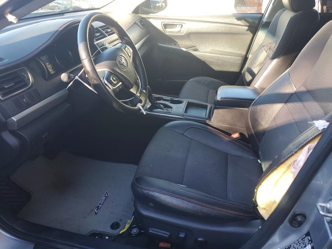 2016 TOYOTA CAMRY LE photo 7