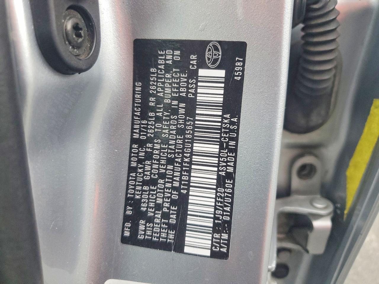 2016 TOYOTA CAMRY LE photo 12