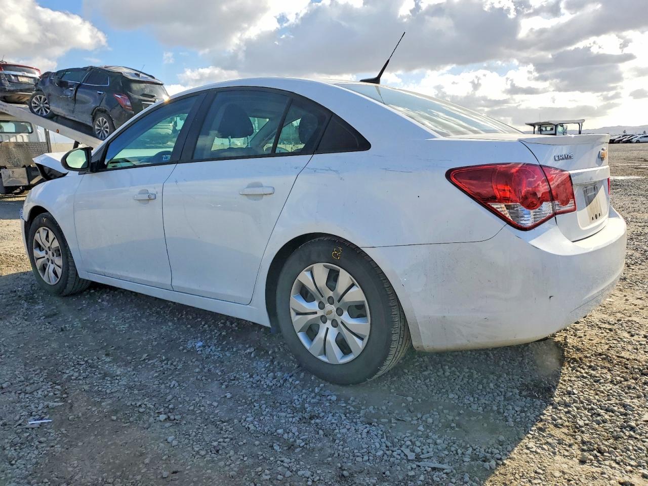 2013 CHEVROLET CRUZE LS photo 4