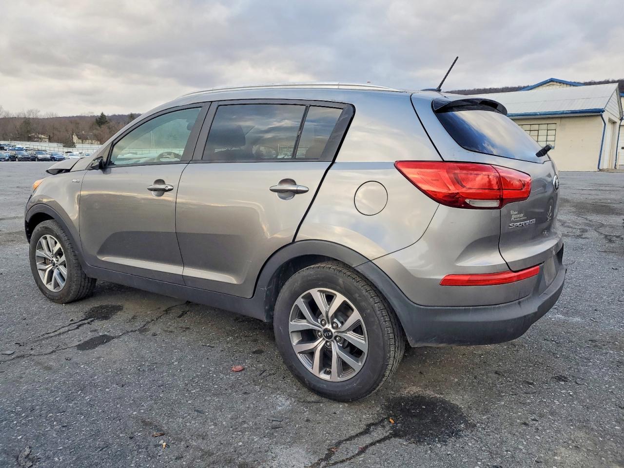 2016 KIA SPORTAGE LX photo 2