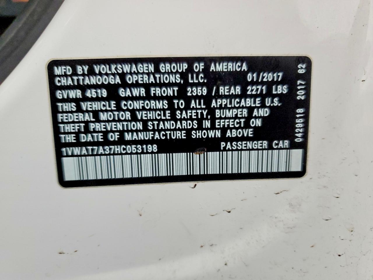 2017 VOLKSWAGEN PASSAT S photo 13