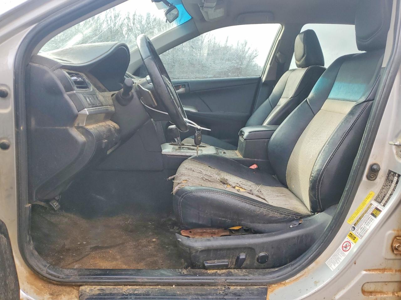 2013 TOYOTA CAMRY L photo 7