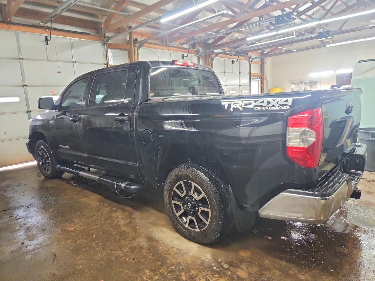 2014 TOYOTA TUNDRA CREWMAX SR5 photo 2