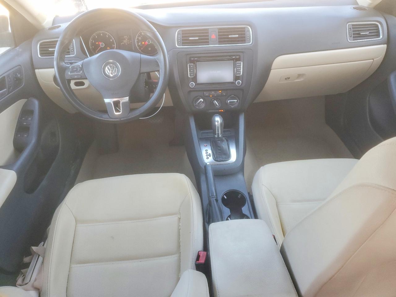 2012 VOLKSWAGEN JETTA SE photo 8