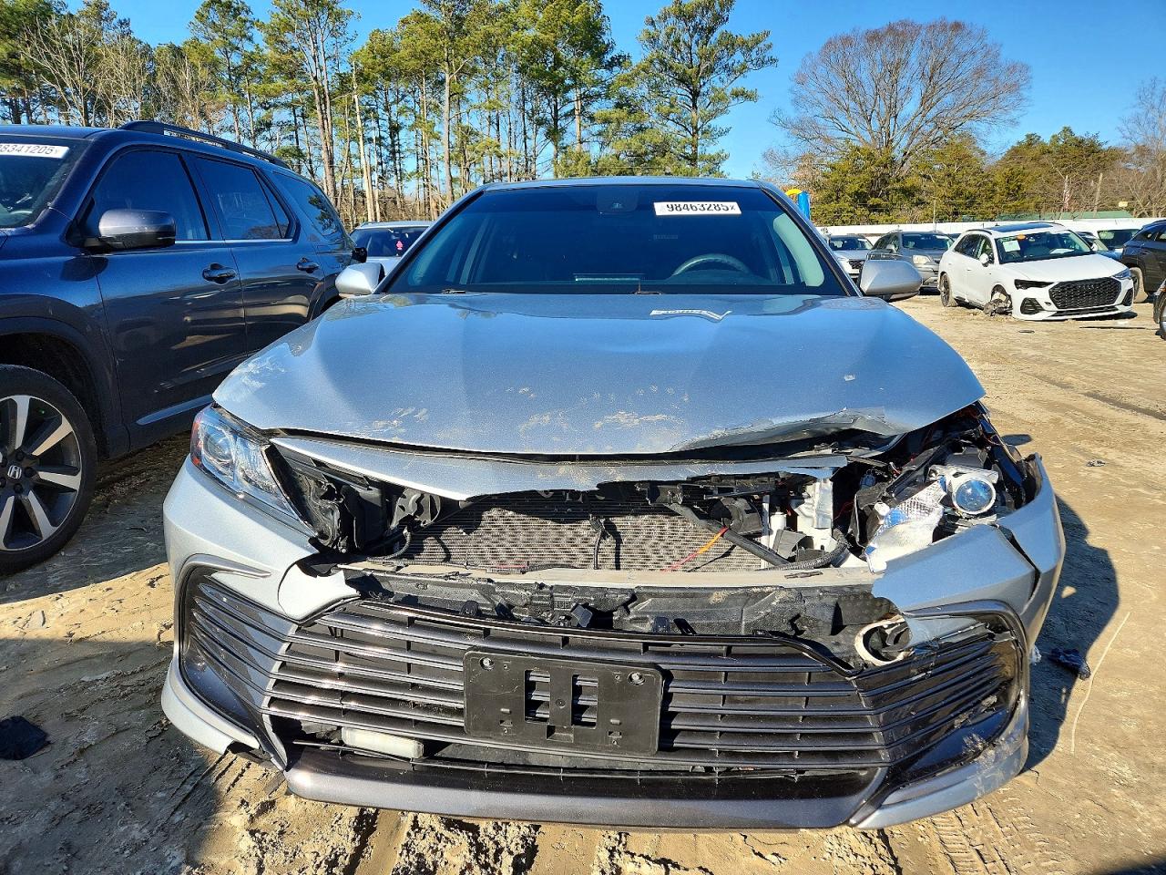2021 TOYOTA CAMRY LE photo 5