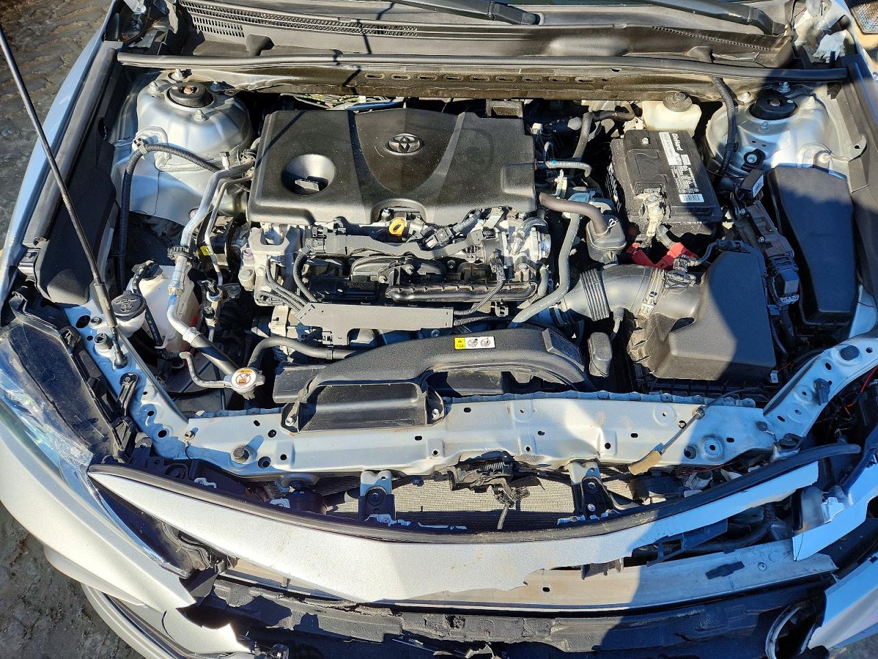 2021 TOYOTA CAMRY LE photo 11