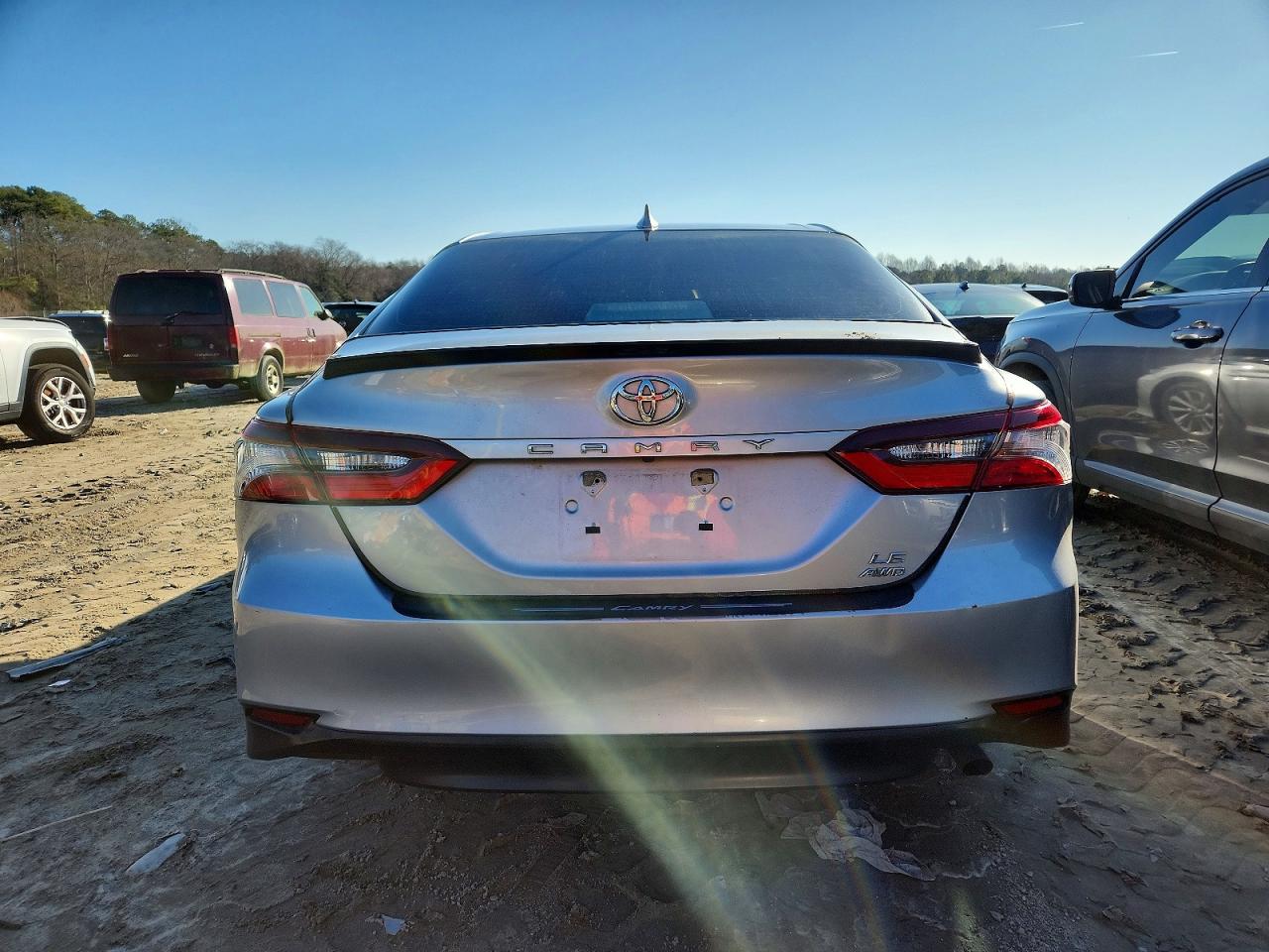 2021 TOYOTA CAMRY LE photo 6