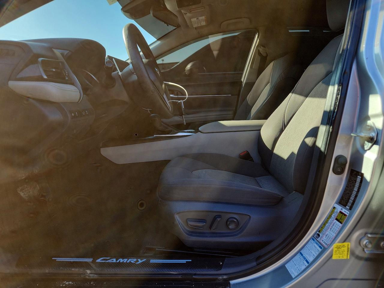 2021 TOYOTA CAMRY LE photo 7