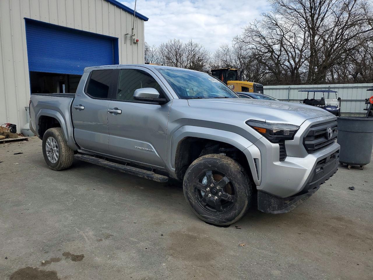 2025 TOYOTA TACOMA DOUBLE CAB photo 10