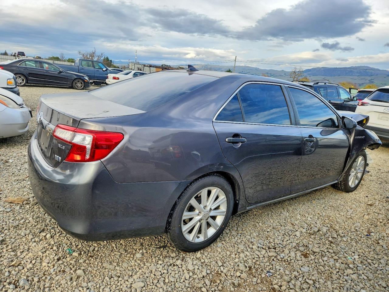 2013 TOYOTA CAMRY HYBRID photo 3