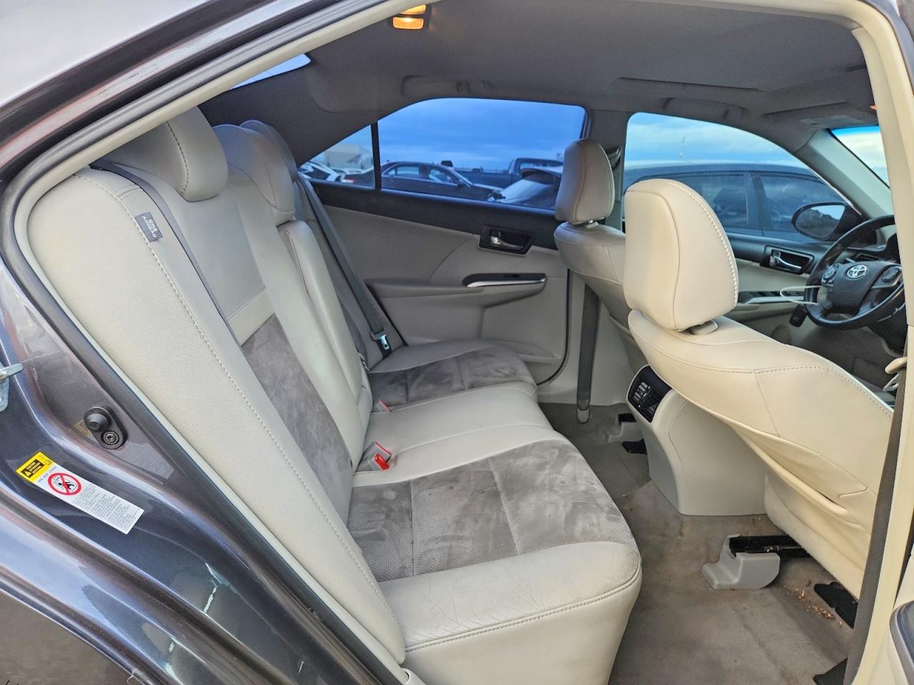 2013 TOYOTA CAMRY HYBRID photo 10