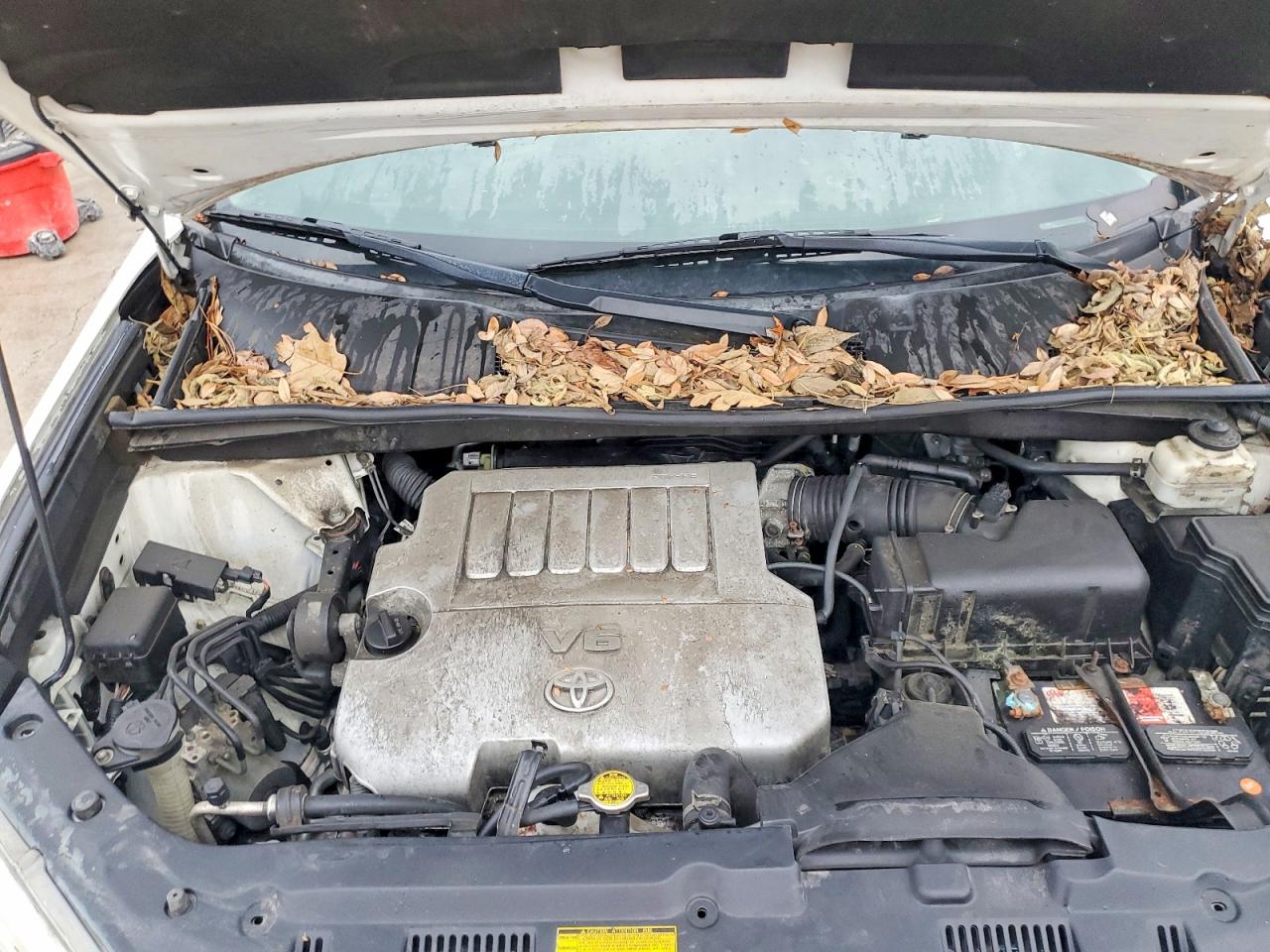 2013 TOYOTA HIGHLANDER SE photo 12