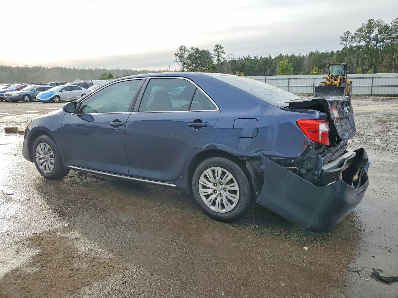2014 TOYOTA CAMRY L photo 2