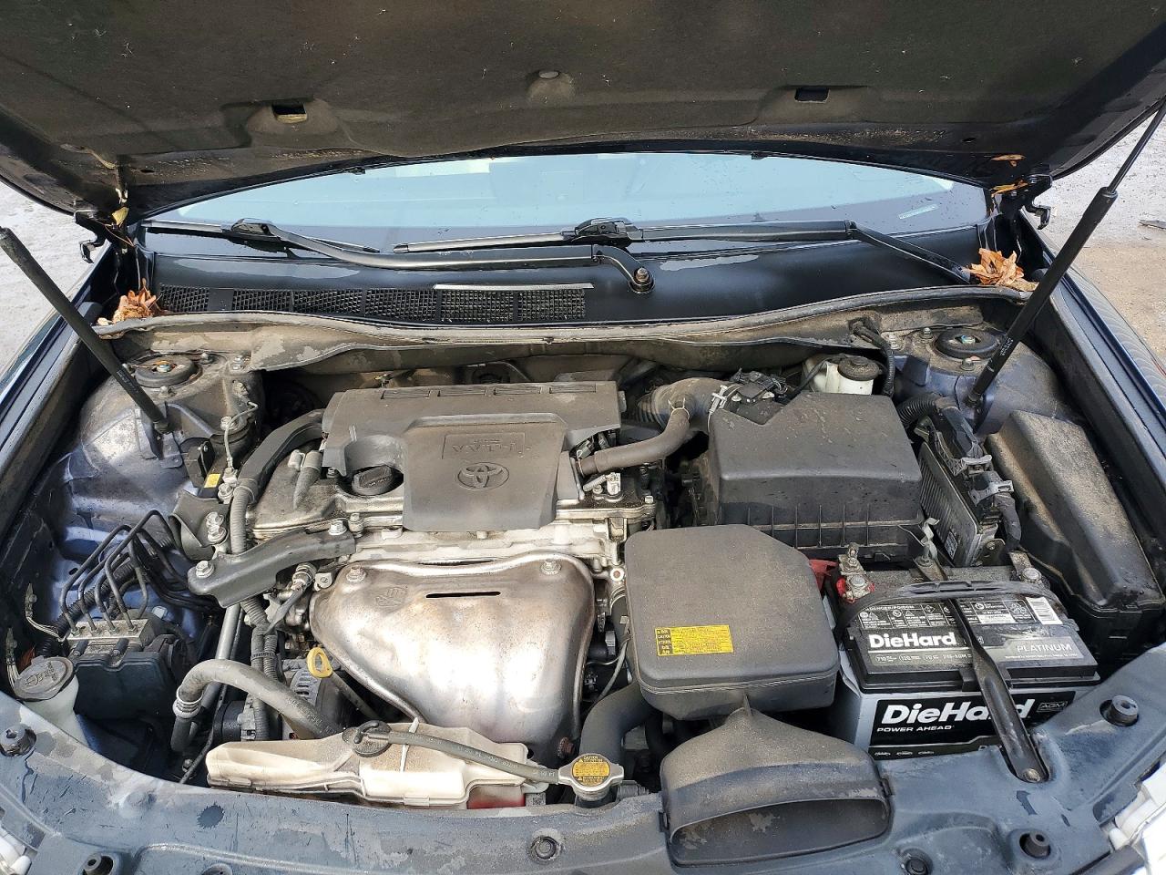2014 TOYOTA CAMRY L photo 11