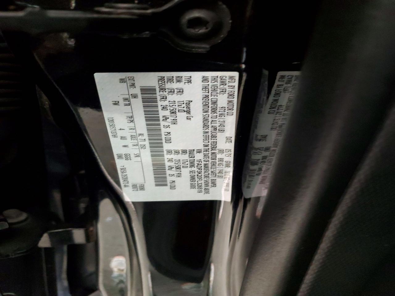 2015 FORD FOCUS SE photo 25