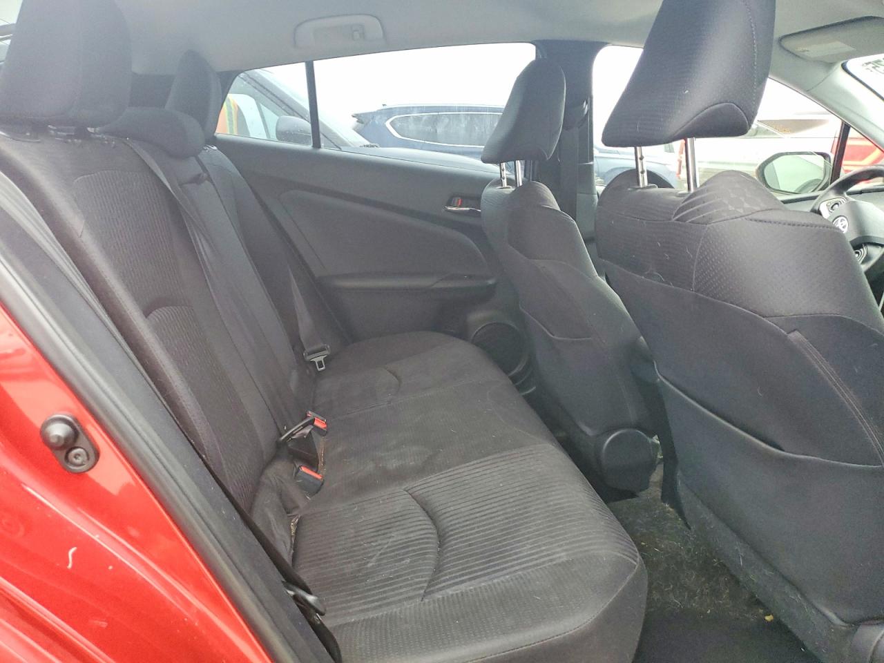2017 TOYOTA PRIUS photo 10