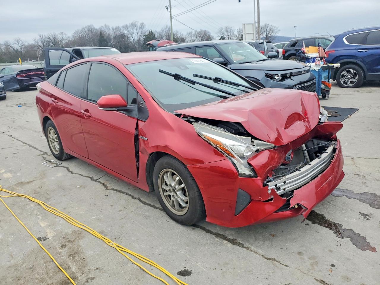 2017 TOYOTA PRIUS photo 4