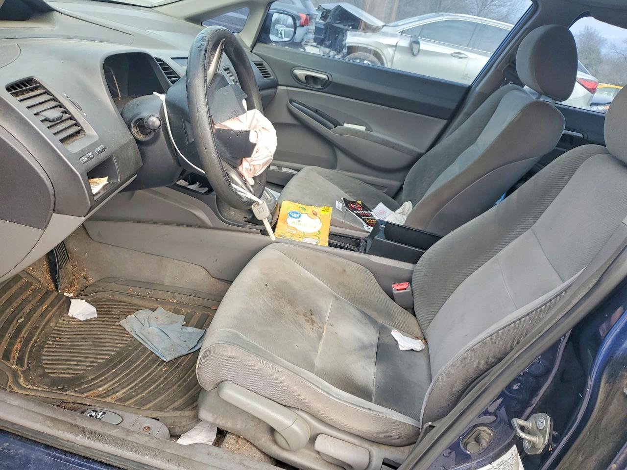 2011 HONDA CIVIC LX photo 7