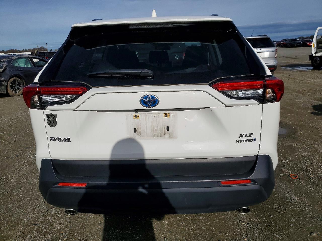 2024 TOYOTA RAV4 XLE photo 6