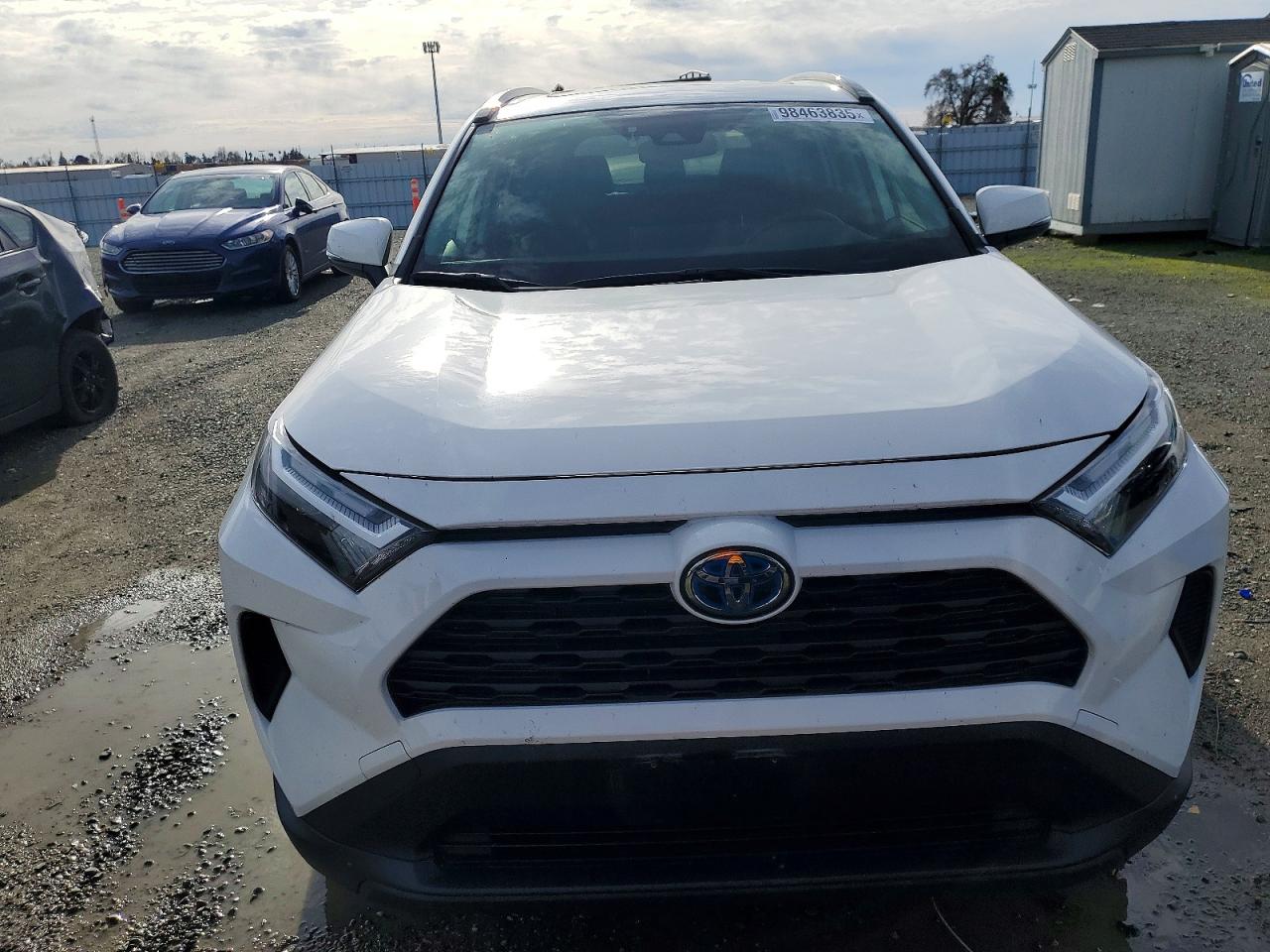 2024 TOYOTA RAV4 XLE photo 5