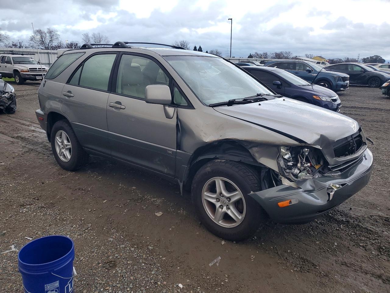 2002 LEXUS RX 300 photo 4
